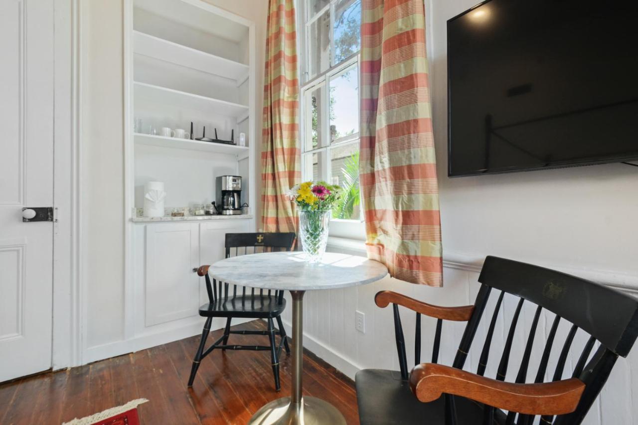 ニューオーリンズCarondelet House - 1886 Garden District Manseアパートメント エクステリア 写真