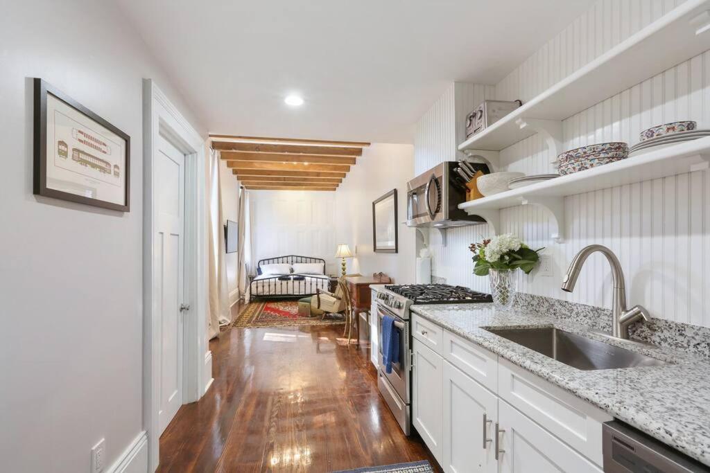 ニューオーリンズCarondelet House - 1886 Garden District Manseアパートメント エクステリア 写真